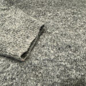 H&M HEATHER GRAY SWEATER (XL) WIDE FIT